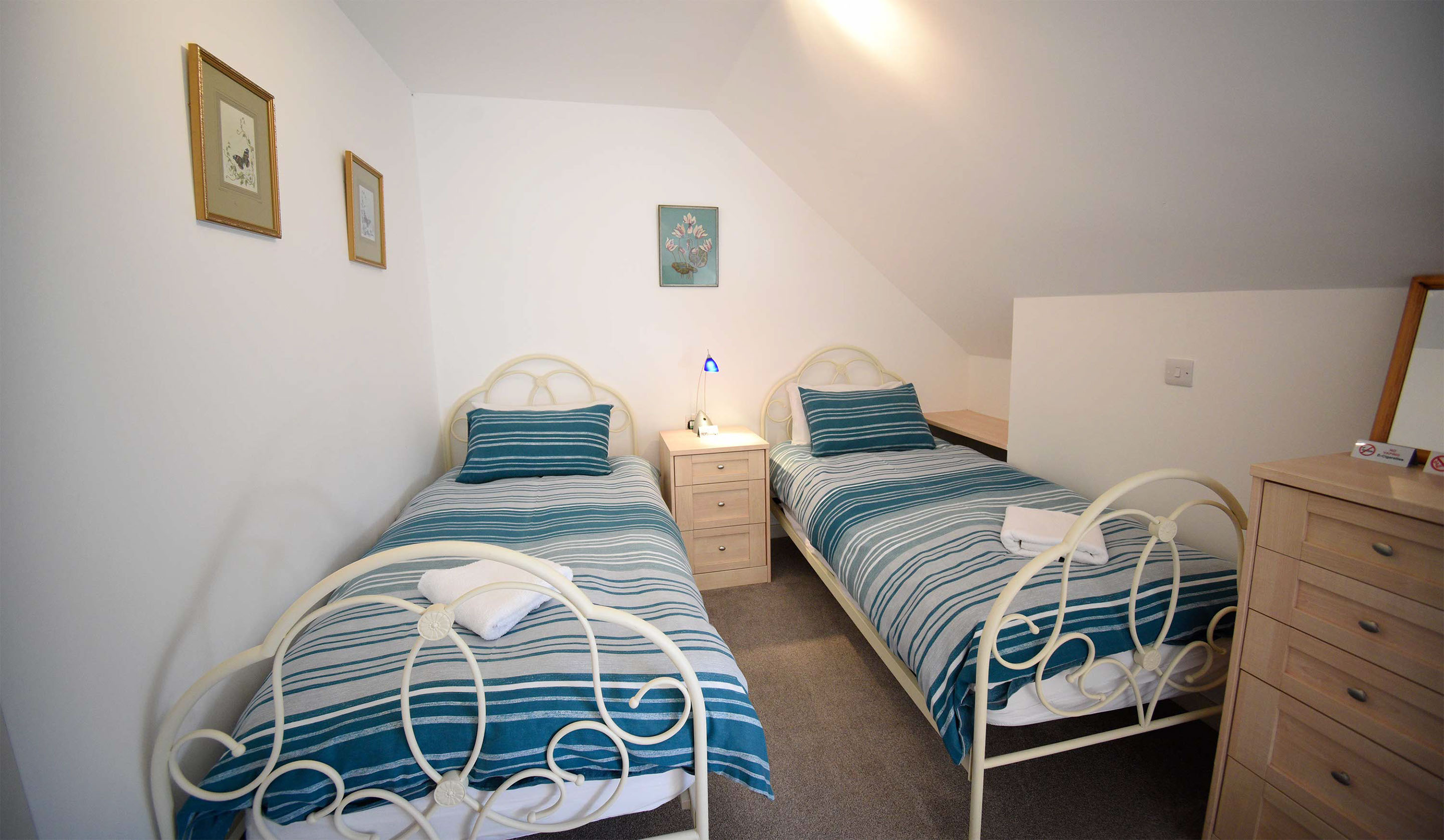 Smiddy Croft Bed and Breakfast accommodation in Broadford contains a comfortable Twin room with WIFI internet access